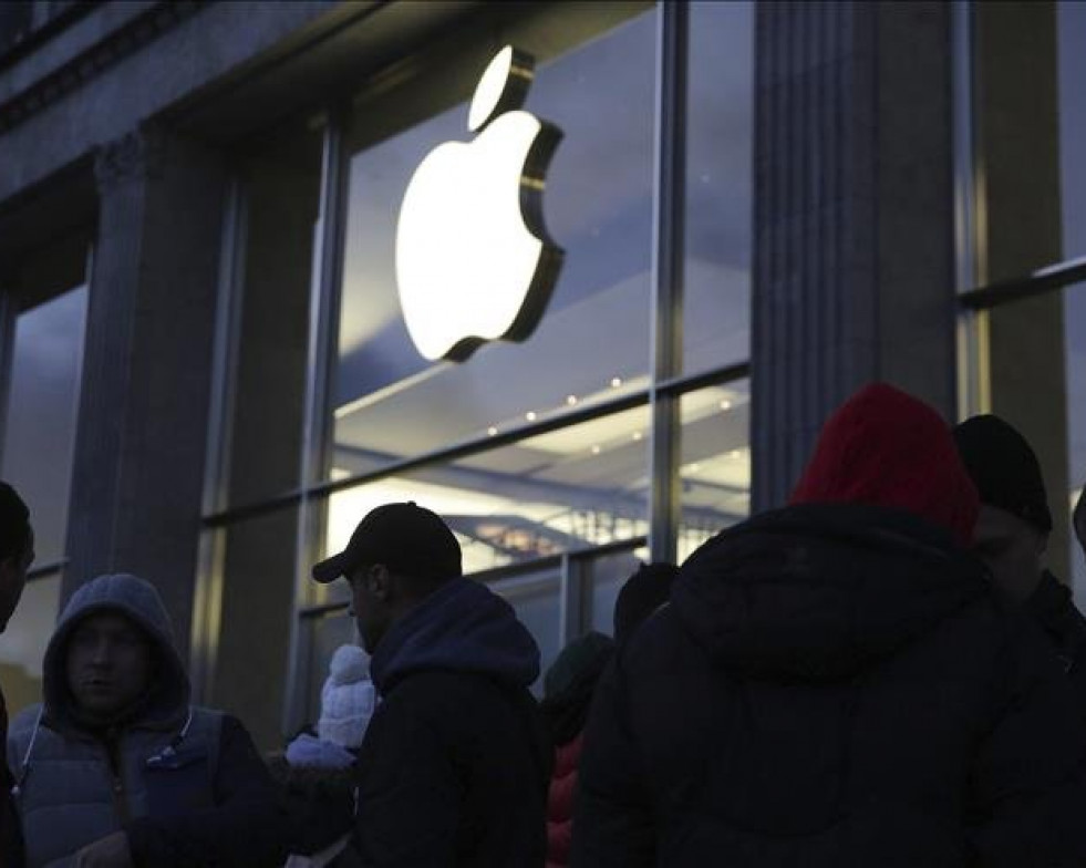 Demandan a Apple por una función del iPhone que puede aumentar la factura telefónica