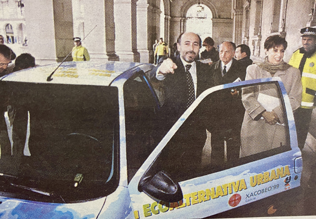 Hace 25 años | Monte Alto pide un centro para maltratadas en la cárcel y Fenosa presenta un coche con enchufe